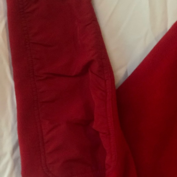 Red Chic Filet Fleece Size Medium - Picture 6 of 13